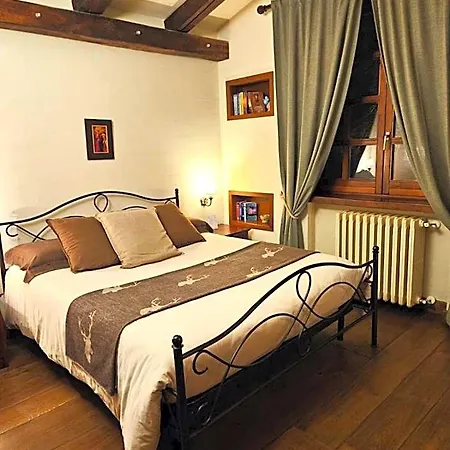 I Lari Bed and Breakfast Castel Del Monte (Apulia)
