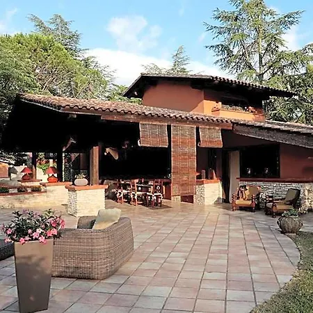 Bed and Breakfast I Lari Castel Del Monte (Apulia)
