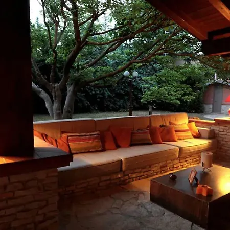 I Lari Castel Del Monte Bed & Breakfast *